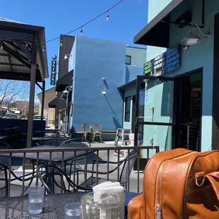 the outside of the restaurant