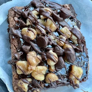We had to try this SWEET beauty....Turtle brownie. Freshly made!
