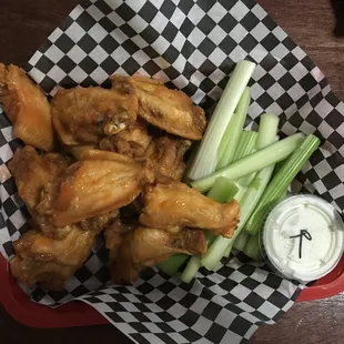 food, bbq wings, fried chicken wings, chicken wings and fried chicken, poultry, chicken wings, chicken, bbq chicken, fried chicken
