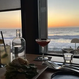 oysters and mussels, interior