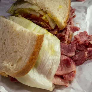 Corned Beef Sandwich. (keepsmilingphoto.com)