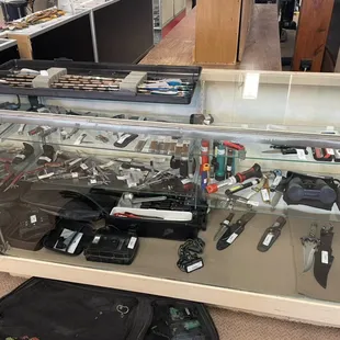 Knives and multi tools