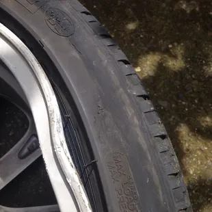 Bent rim...result of rock slide Pali Hwy, Kailua bound, just after the second tunnel. Ana!!!! Never make fun of Mother Nature!!