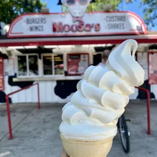 Vanilla custard- single in a cone