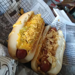 Chef Jeff doing the 2$ Moose Dogs on Mondays!!