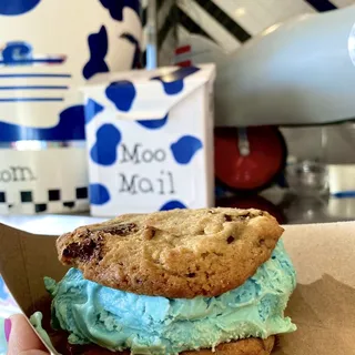 Ice Cream Moo Bar