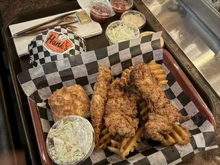 Hank’s Burgers & Fish Fry