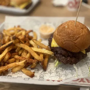MOOYAH Burgers, Fries & Shakes