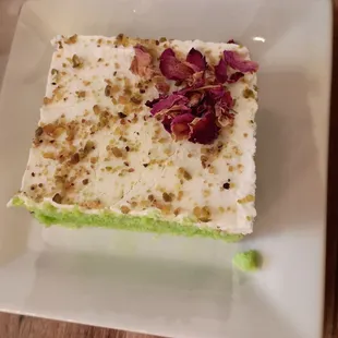 Pistachio Rose milk cake!!!