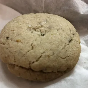 Chocolate chip shortbread cookie