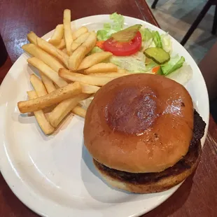 Kids Burger Plate.  Not very appealing but otherwise good.