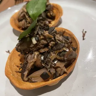 Wild mushroom, Crème fraîche, Oregon black truffle