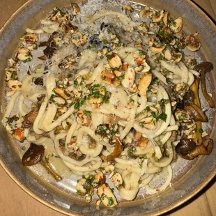 A mushroom linguine dish