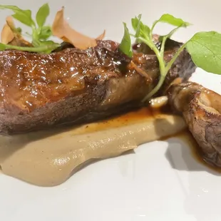 Bison short ribs, Sunchokes, Bone caramel