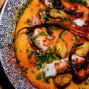 Pulpo goals // @NOMTASTICFOODS