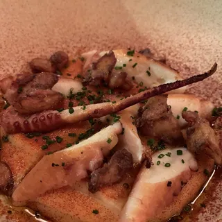 Pulpo a la Plancha Plate