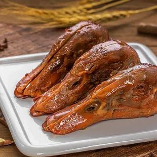 a plate of roasted chicken