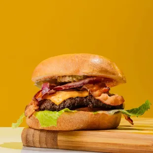 Bacon Deluxe Cheeseburger