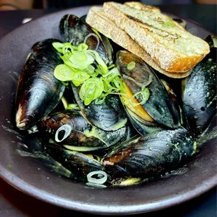 Braised Mussels