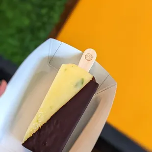 Pineapple lime paletas with dark chocolate half dip | IG: asianadventuretime