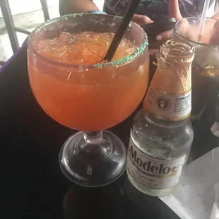 Michelada de Modelo