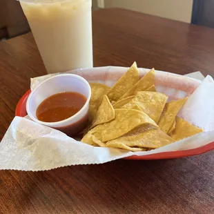 House chips and salsa w horchata