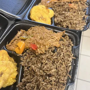 Congris with ropa vieja and tostones