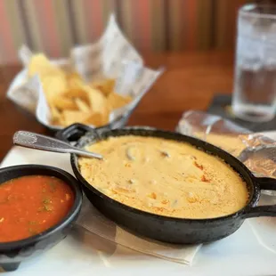 The best queso fundido discovery to date!  FIVE STARS!