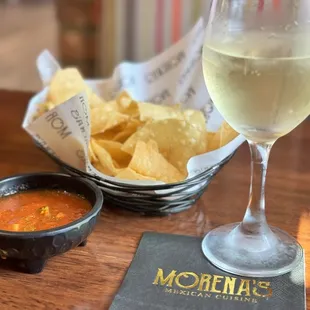 Delicious Mondavi Sauvignon Blanc and yummy roja salsa!