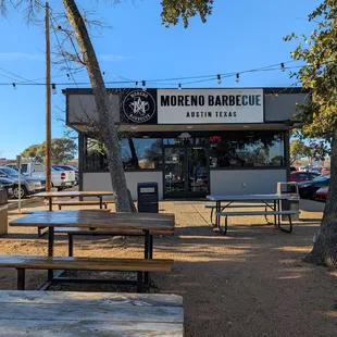 BBQ and Smash burgers, outdoor seating and indoor seating.