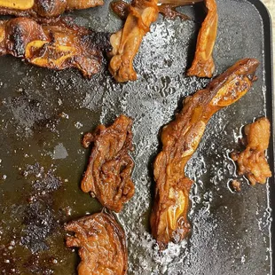 a pan of cooked meat