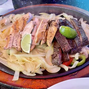 Beef and chicken combo fajitas for 2