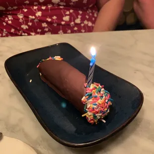 Birthday cannoli