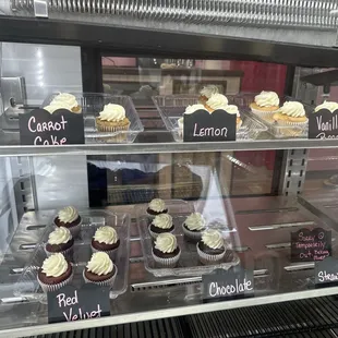 cupcakes, dessert, food