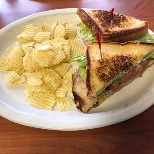 The Turkey Club with chips