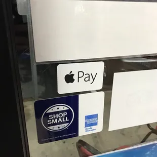 They say they don't take Apple Pay, despite advertising that they do.
