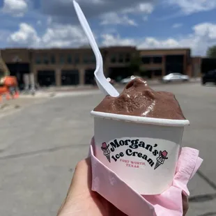 Fudged up cookie dough. I didn&apos;t even like cookie dough flavors before trying this.