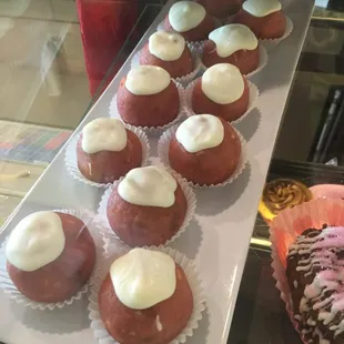 Red Velvet Cake Truffles