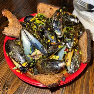 Steamed Mussels