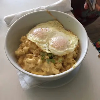 Mac & Cheese w/ Egg