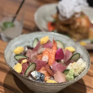 Chirashi bowl