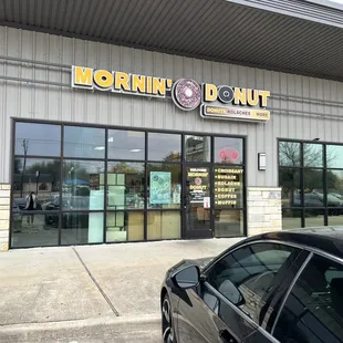  the outside of a restaurant
