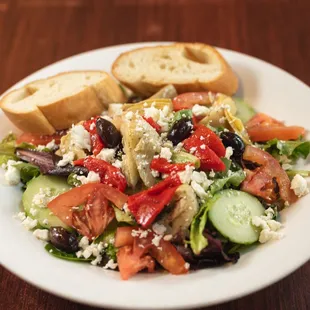 Mixed Greens &amp; Artichoke Salad