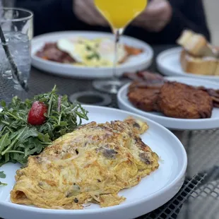Veggie omelette with Arugula salad