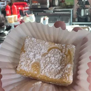 Mini lemon bar