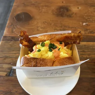 Eggs Drop bacon no cheese