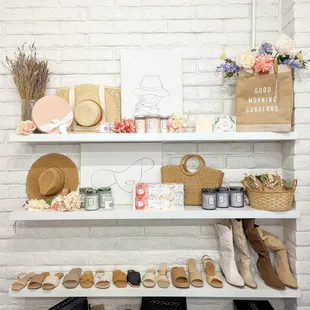 shopping at morning lavender