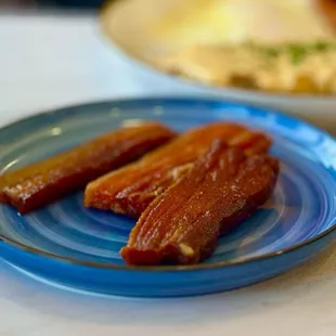 Look at that thick bacon!