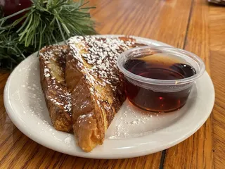 Ship’s On The Square