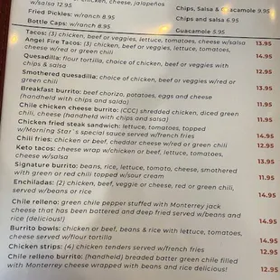 Daily lunch specials and a large pie selection.